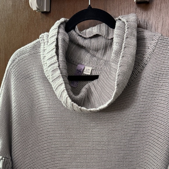 Gray Ruffled Sweater Top - Picture 2 of 5